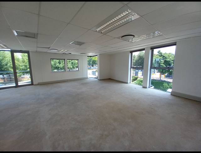 329M² OFFICE TO LET IN BRYANSTON